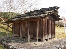 対馬の石屋根