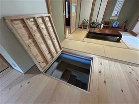 24室内（地下室）