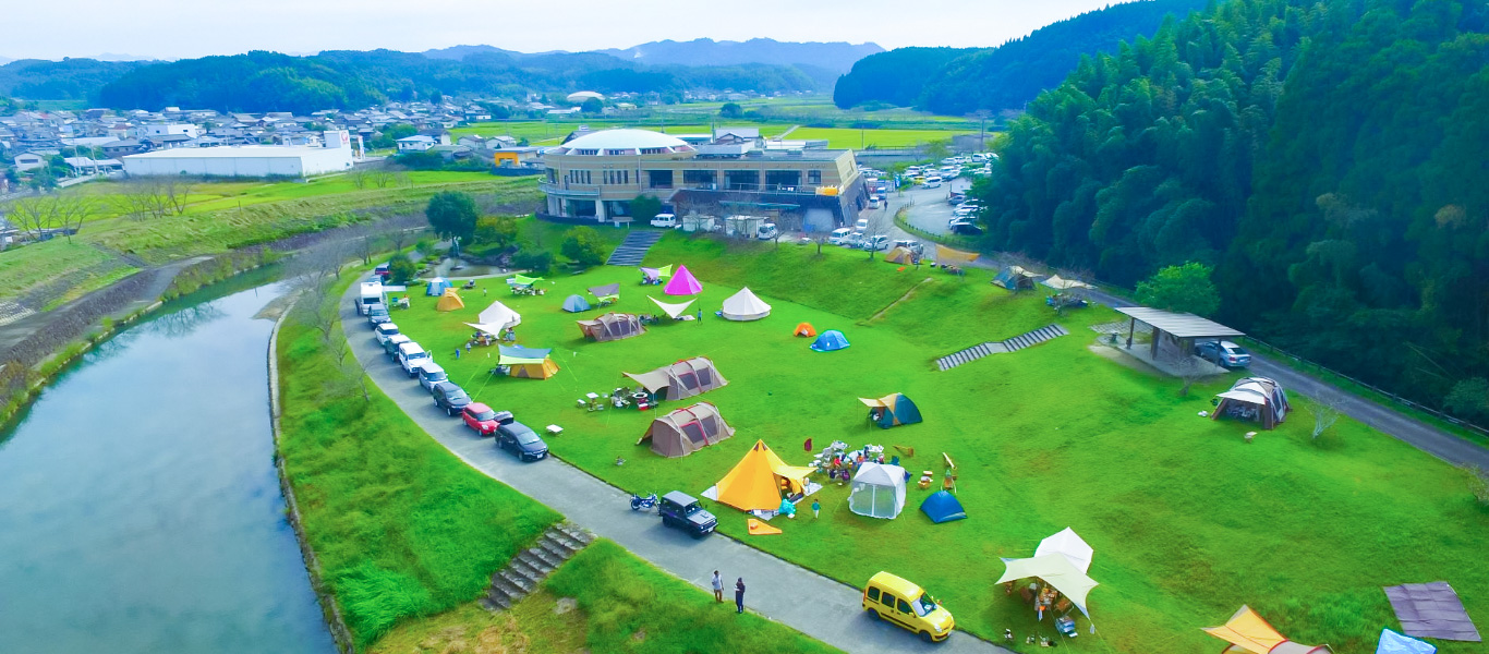 キャンプ場